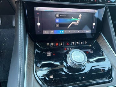 2022 Jeep Grand Wagoneer Series II