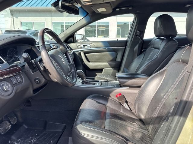 2010 Lincoln MKS Base