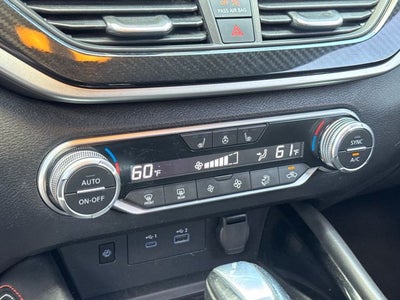 2023 Nissan Altima 2.0 SR