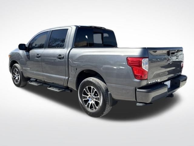 2023 Nissan Titan SV