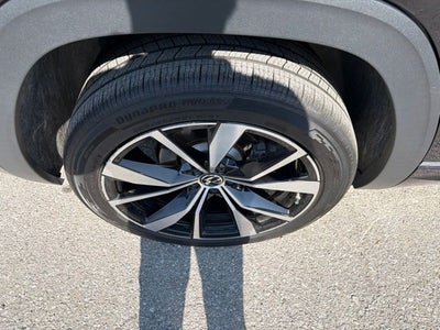 2024 Volkswagen Atlas Cross Sport 2.0T SEL Premium R-Line