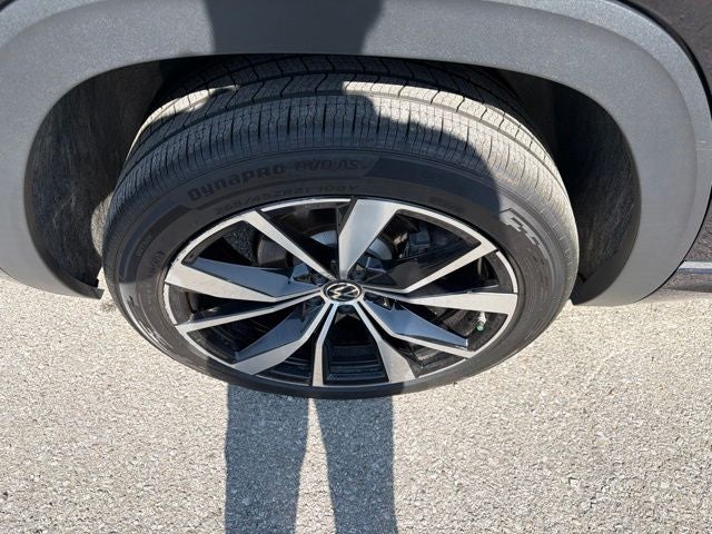 2024 Volkswagen Atlas Cross Sport 2.0T SEL Premium R-Line