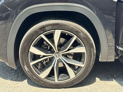 2024 Volkswagen Atlas Cross Sport 2.0T SEL Premium R-Line