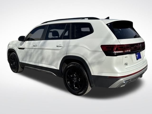 2024 Volkswagen Atlas 2.0T Peak Edition SEL