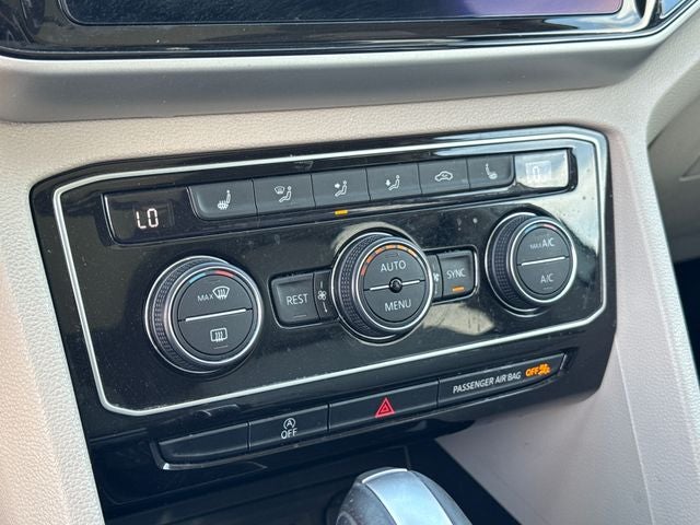 2022 Volkswagen Atlas 3.6L V6 SE w/Technology