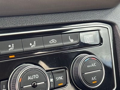 2020 Volkswagen Atlas Cross Sport 3.6L V6 SEL R-Line