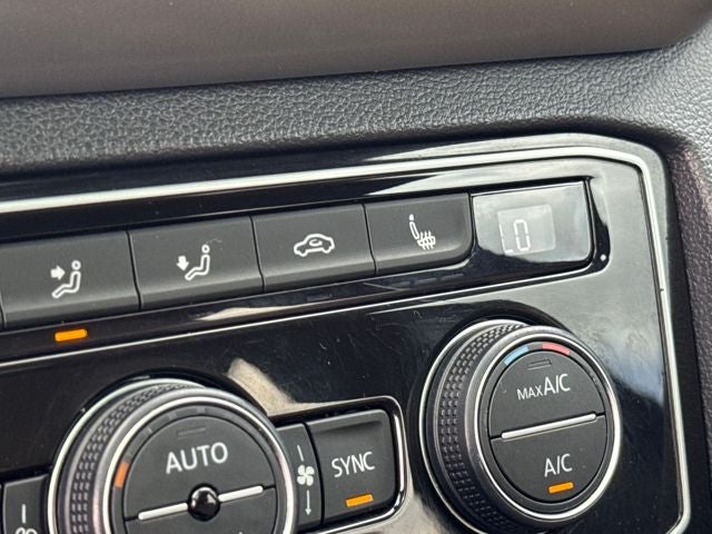 2020 Volkswagen Atlas Cross Sport 3.6L V6 SEL R-Line