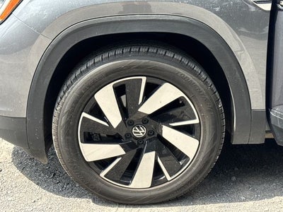 2024 Volkswagen Atlas Cross Sport 2.0T SE w/Technology
