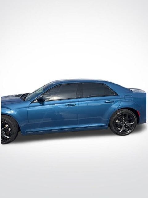 2021 Chrysler 300 Touring