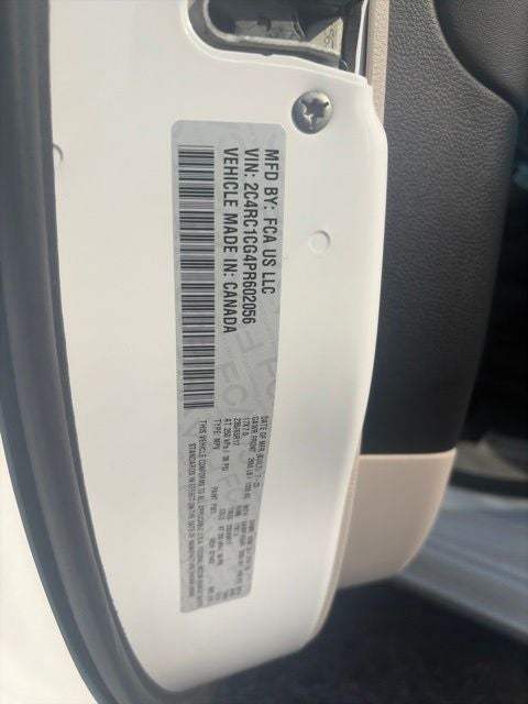 2023 Chrysler Voyager LX