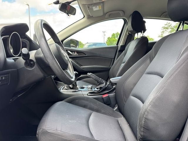 2016 Mazda Mazda3 i Sport