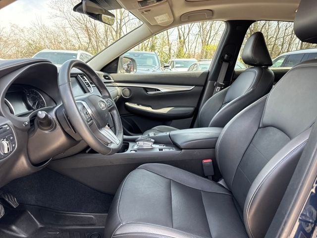 2023 INFINITI QX50 LUXE