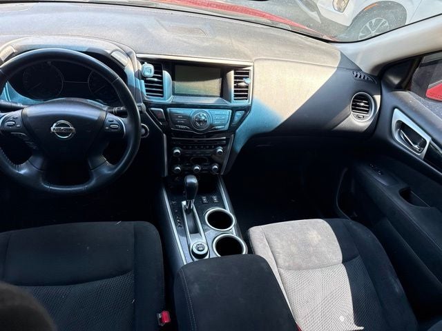 2016 Nissan Pathfinder SV
