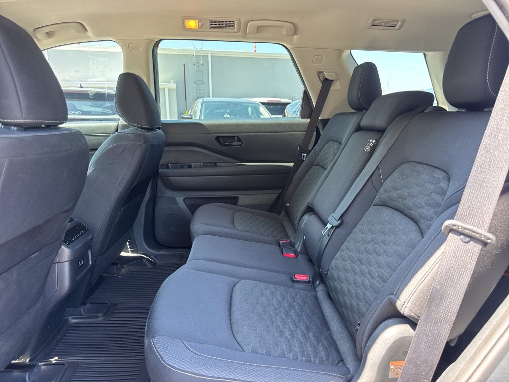 2023 Nissan Pathfinder SV