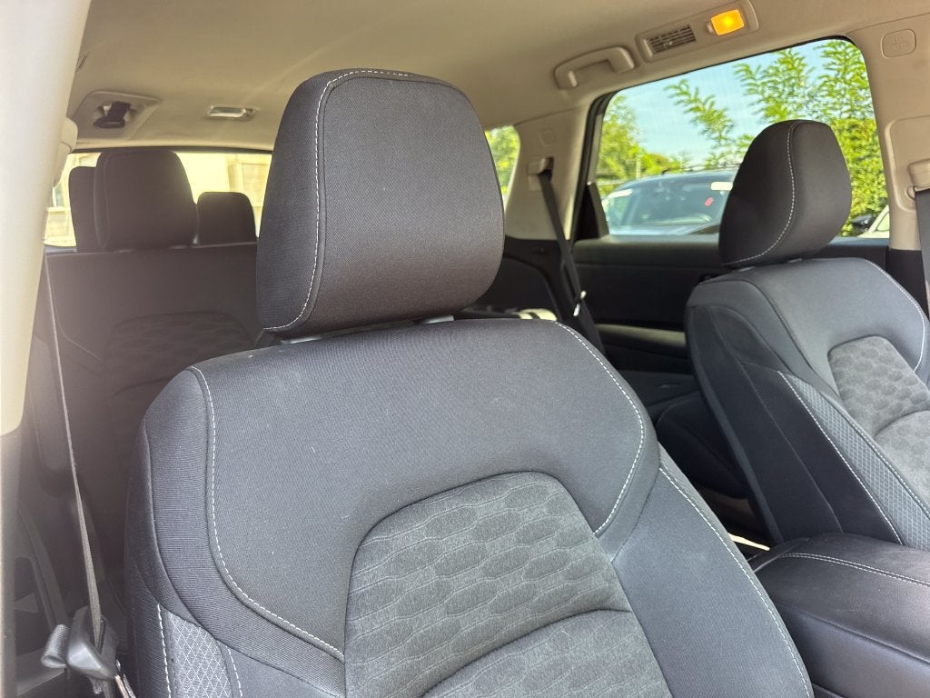 2023 Nissan Pathfinder SV