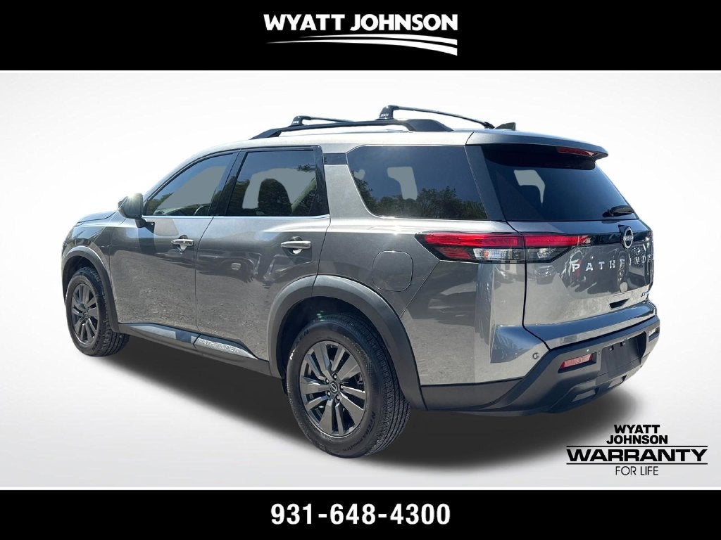 2023 Nissan Pathfinder SV