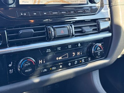 2025 Nissan Pathfinder Platinum