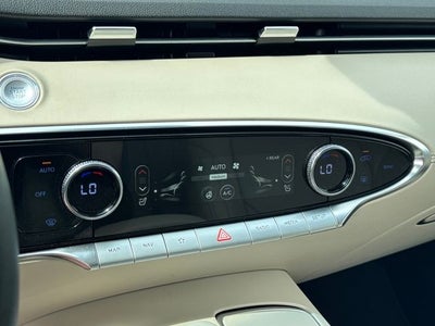 2024 Genesis GV70 2.5T