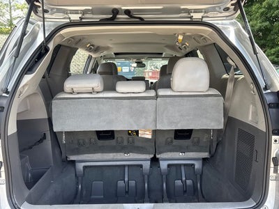 2019 Toyota Sienna XLE 8 Passenger