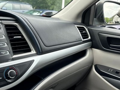 2015 Toyota Highlander LE V6