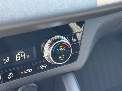 2025 Mitsubishi Outlander ES