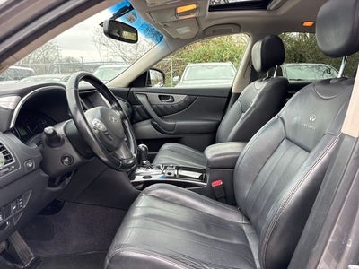 2014 INFINITI QX70 Base