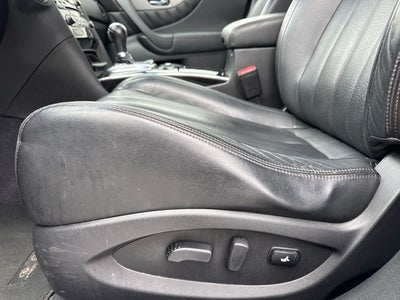 2014 INFINITI QX70 Base