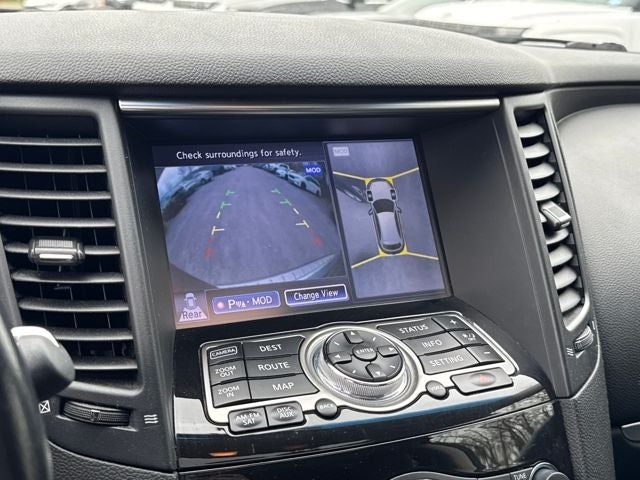 2014 INFINITI QX70 Base