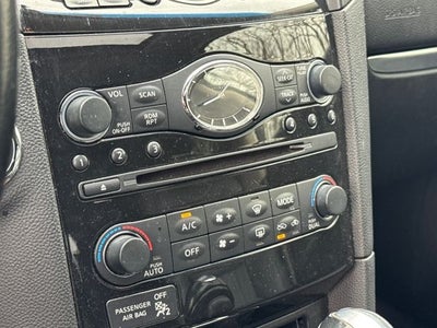 2014 INFINITI QX70 Base