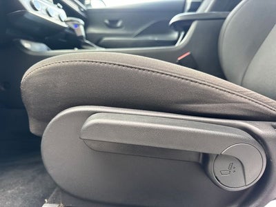 2025 Hyundai Kona SE