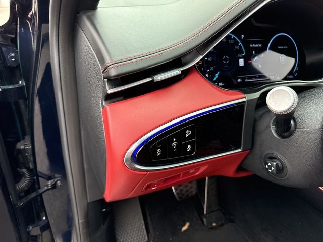 2023 Genesis GV70 2.5T