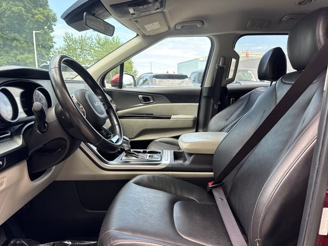 2023 Kia Carnival LX Seat Package