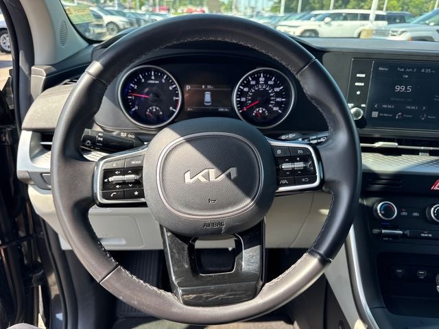 2024 Kia Carnival LX