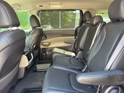 2025 Kia Carnival EX