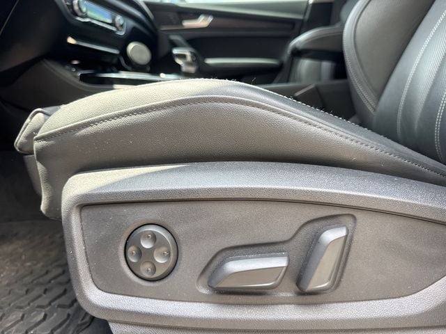 2023 Audi Q5 45 S line Prestige quattro