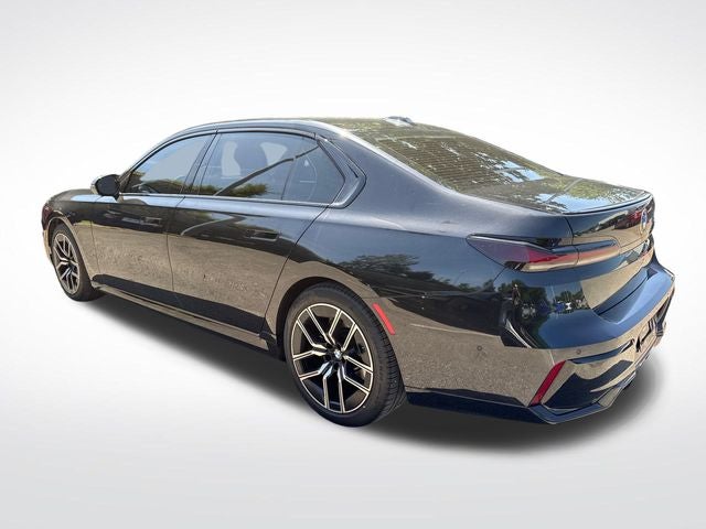 2023 BMW 7 Series 740i
