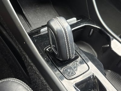 2020 Volvo XC40 R-Design