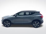 2020 Volvo XC40 R-Design